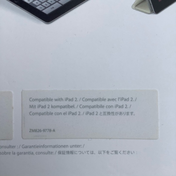 Year 2012 Apple iPad Smart Magnetic Cover for iPad 2 3 & 4 - Leather Black MC947 - Picture 9 of 15